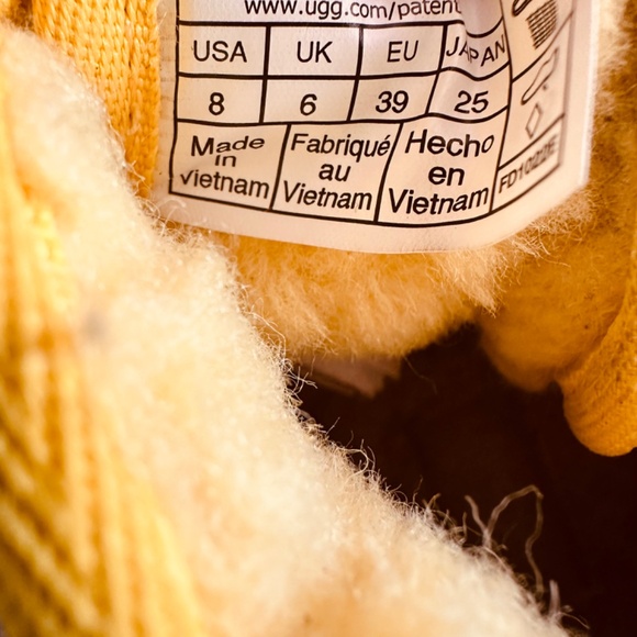 UGG Neumel Yellow Suede Lace Up Logo Ankle Chukka Boot Women's 8 - Picture 5 of 12